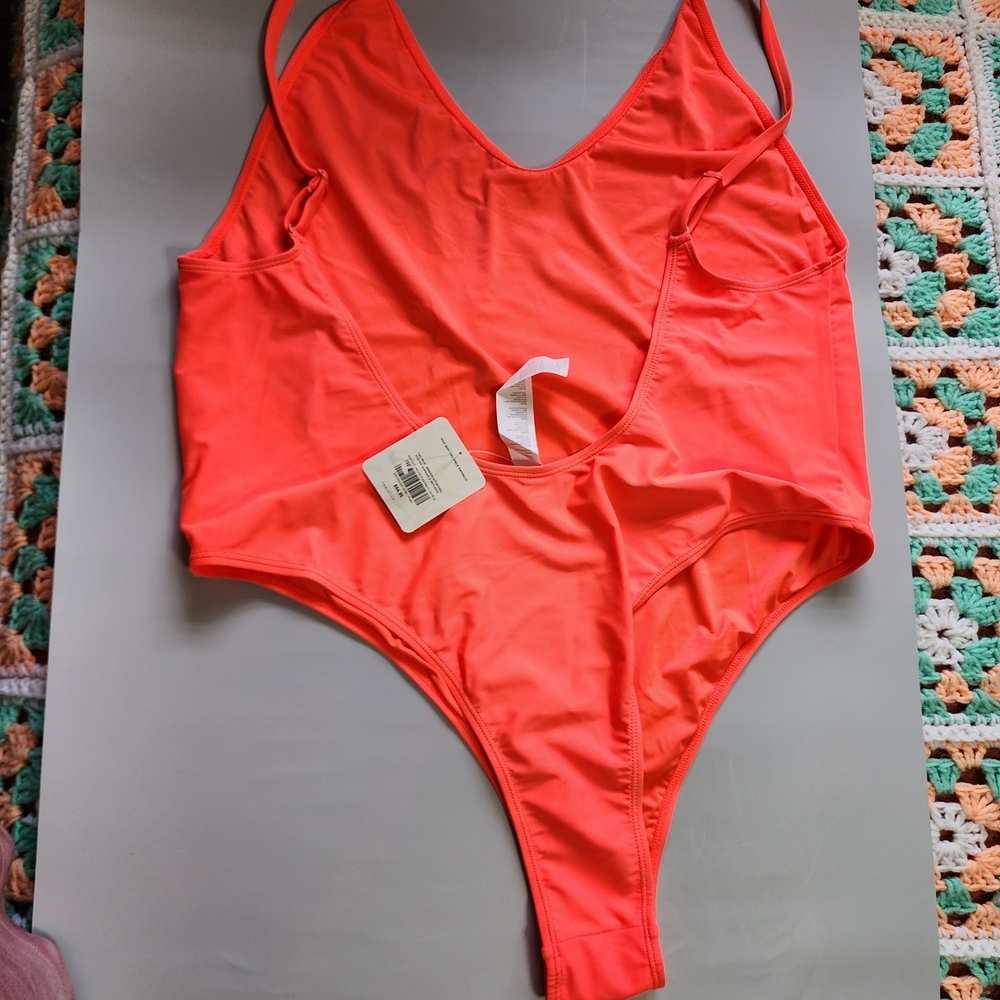 Fabletics Coral One Piece Swimsuit - Picture 2 of 4